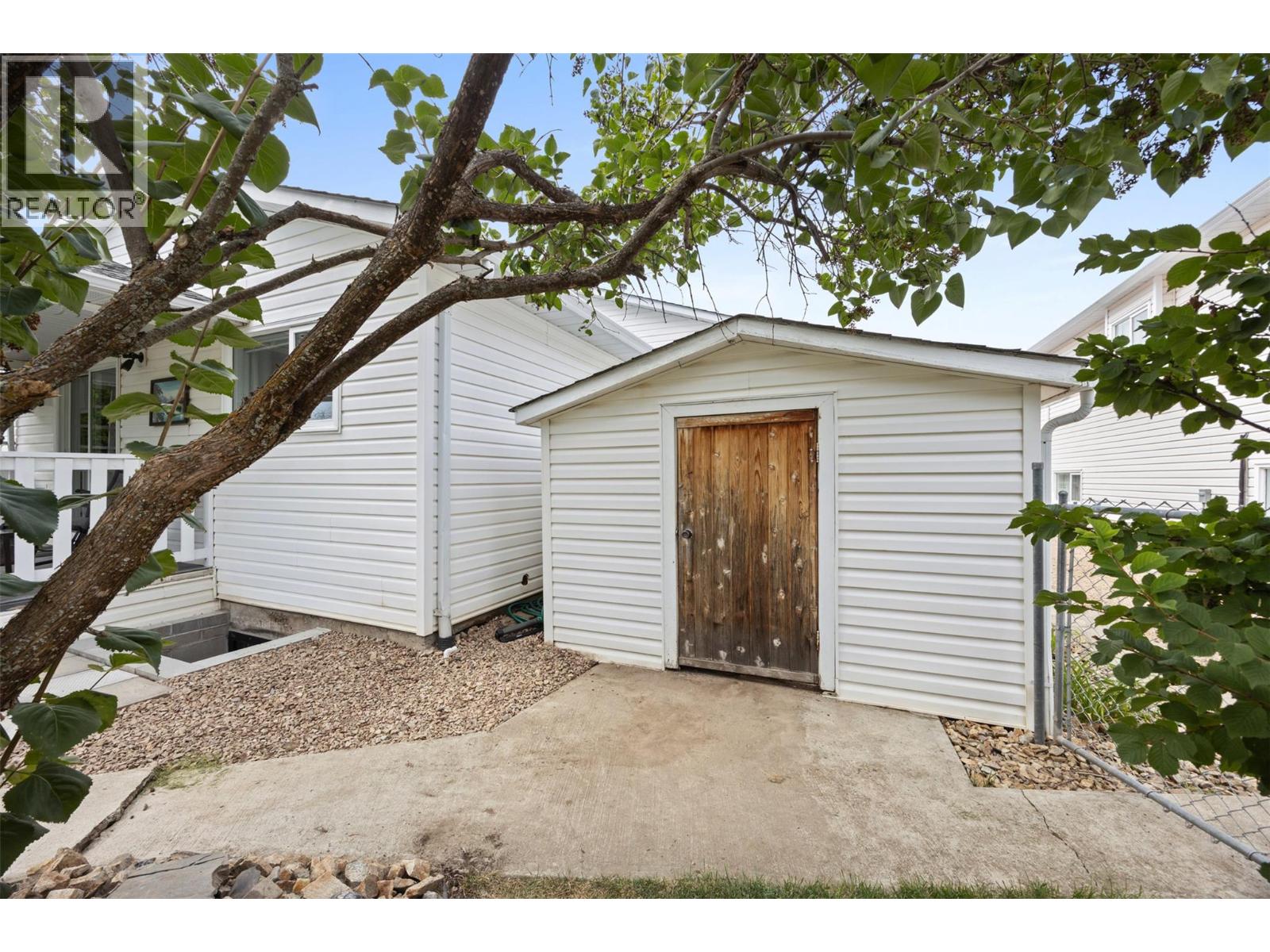 8 6400 Spencer Road, Kelowna