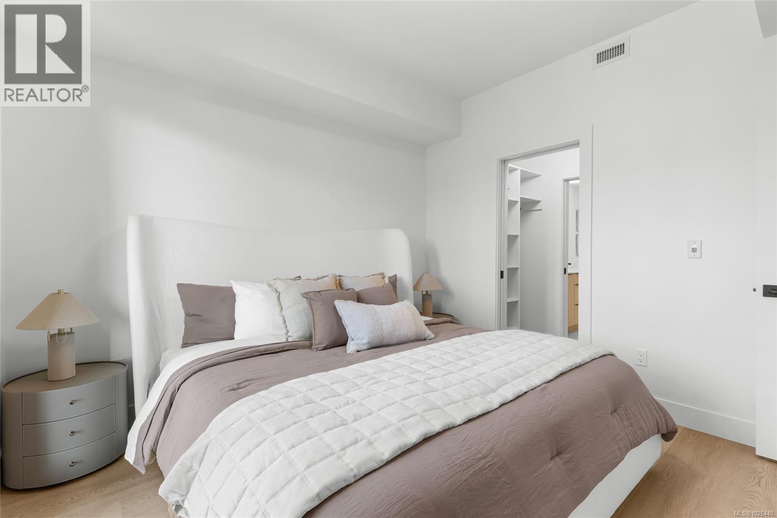 513 2341 Bear Mountain Pkwy, Langford