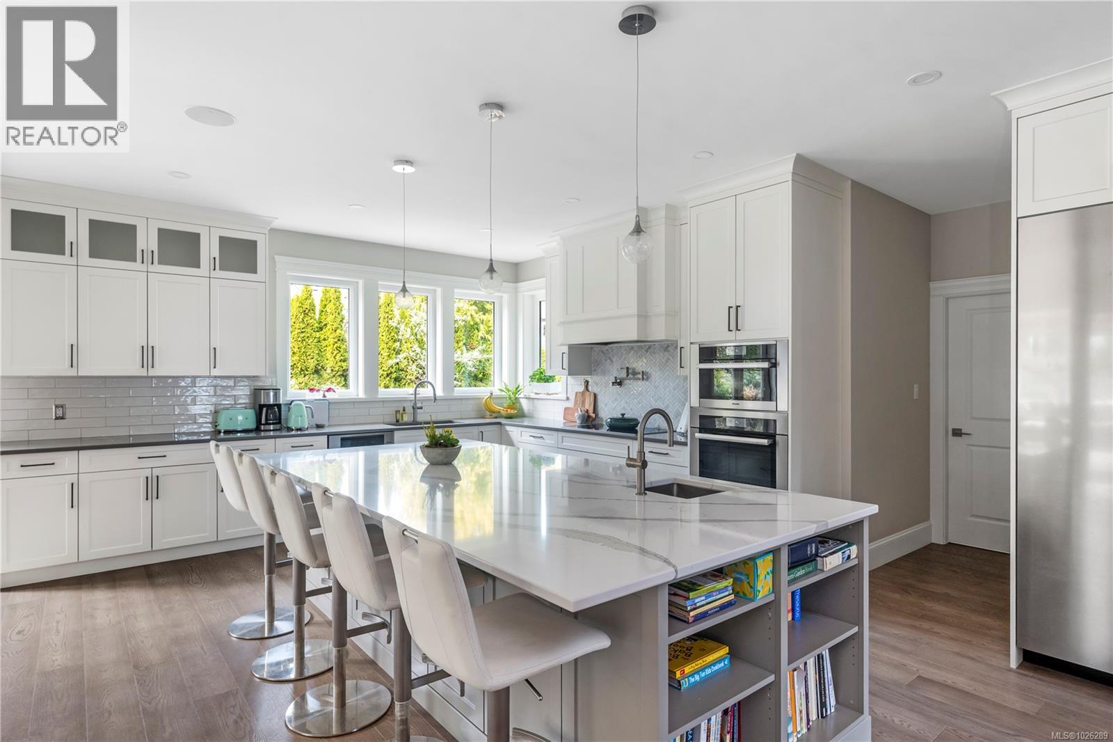3350 Weald Rd, Oak Bay