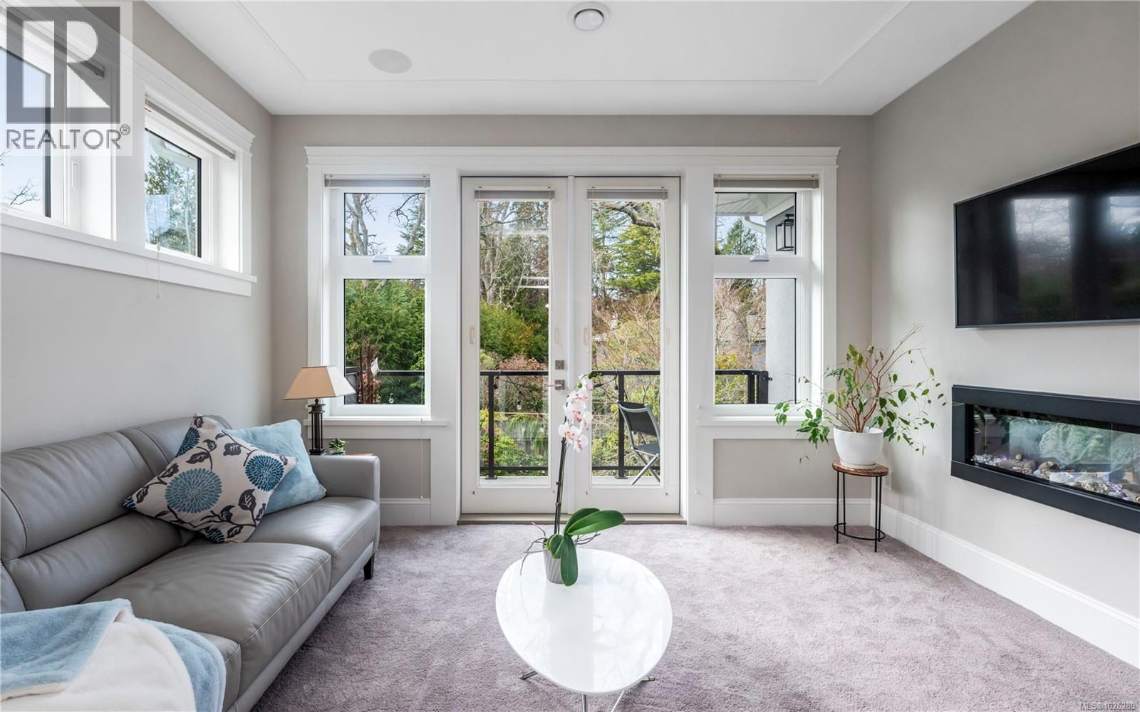 3350 Weald Rd, Oak Bay