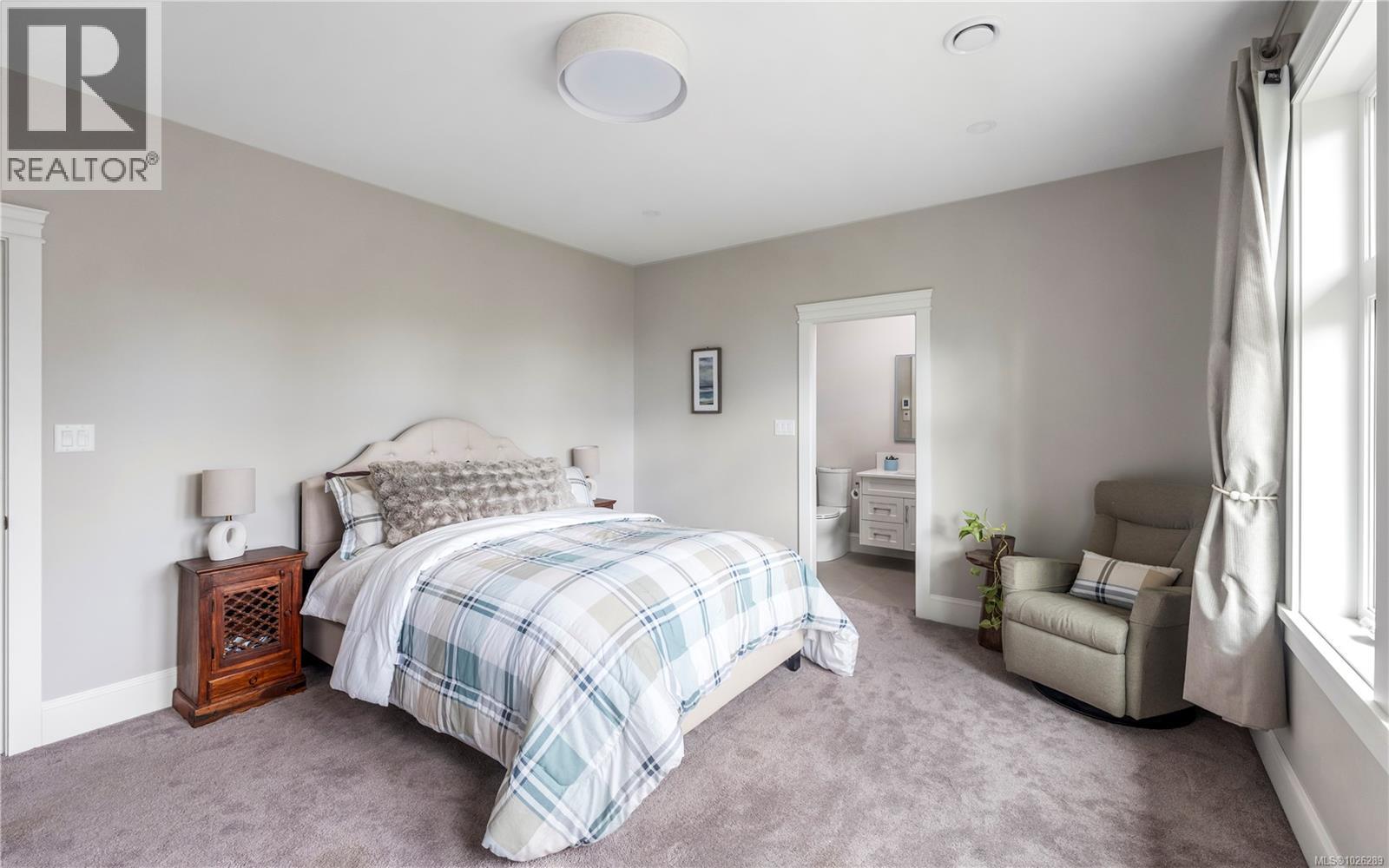 3350 Weald Rd, Oak Bay