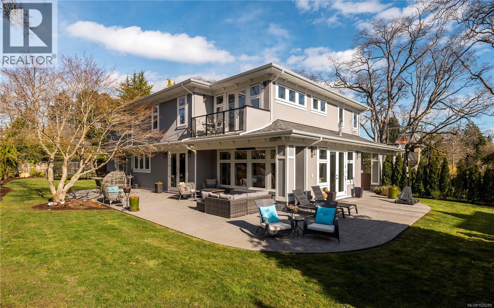 3350 Weald Rd, Oak Bay