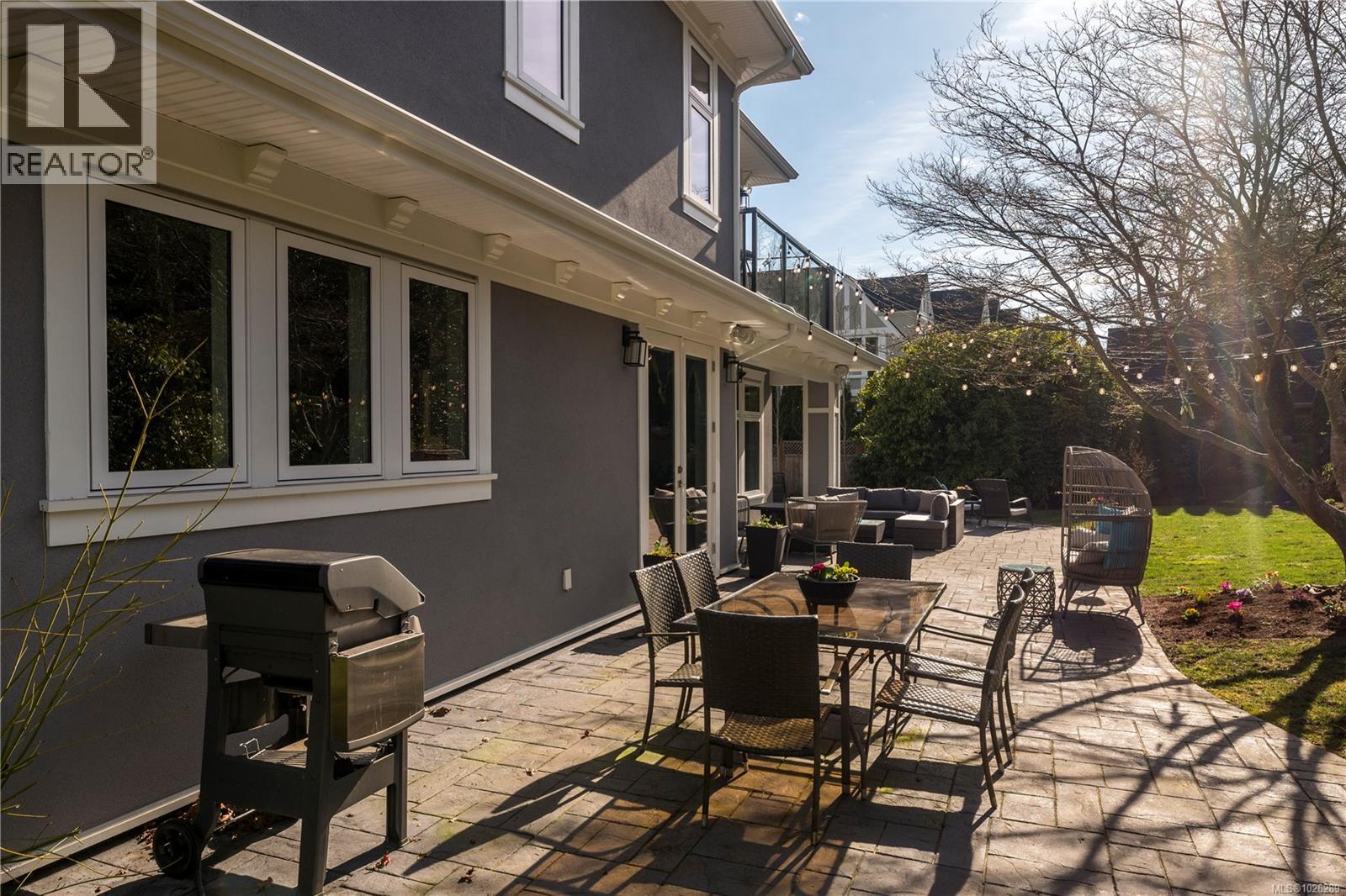 3350 Weald Rd, Oak Bay