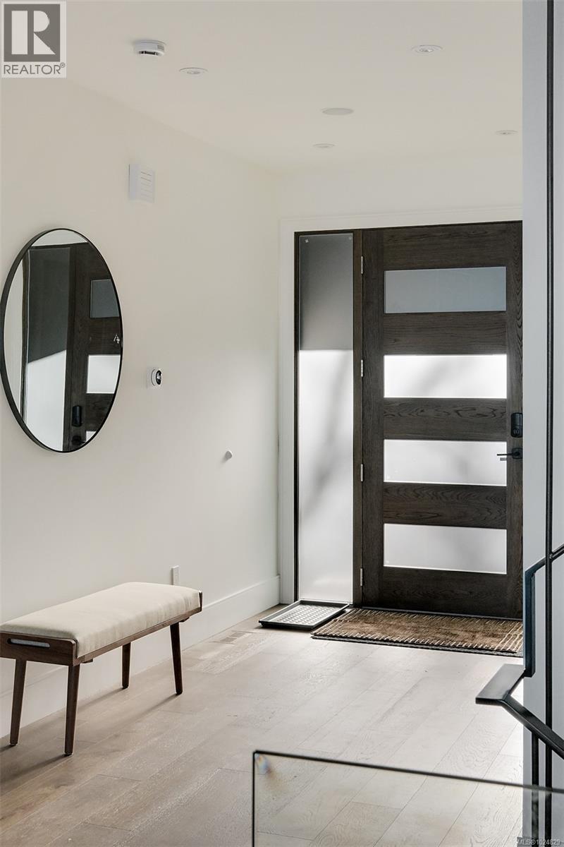  4599 Cordova Bay Road, Saanich