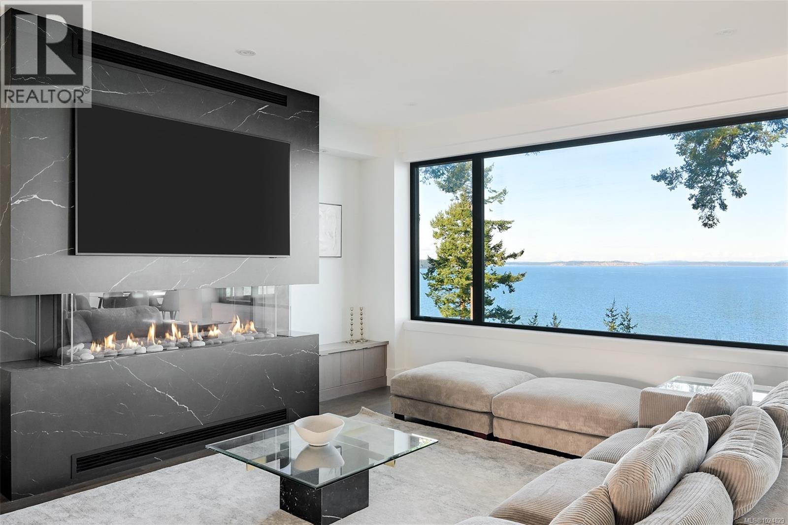  4599 Cordova Bay Road, Saanich