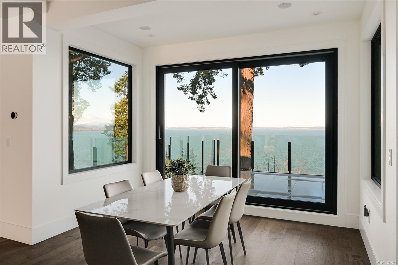  4599 Cordova Bay Road, Saanich