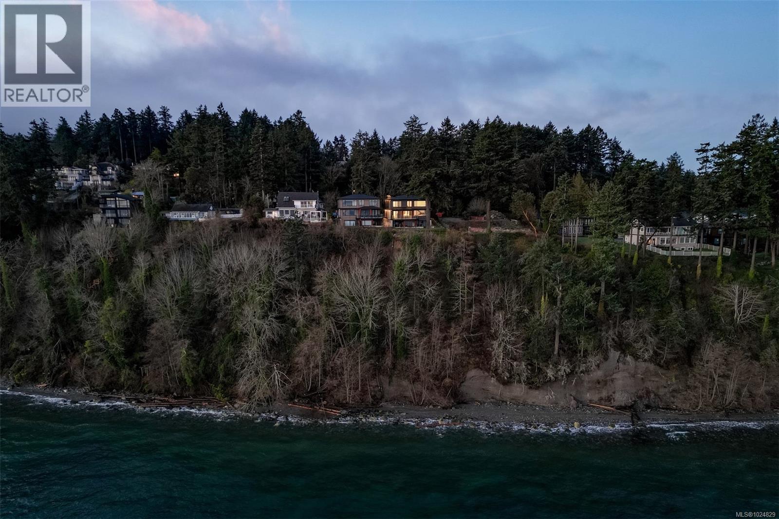 4599 Cordova Bay Rd - 1