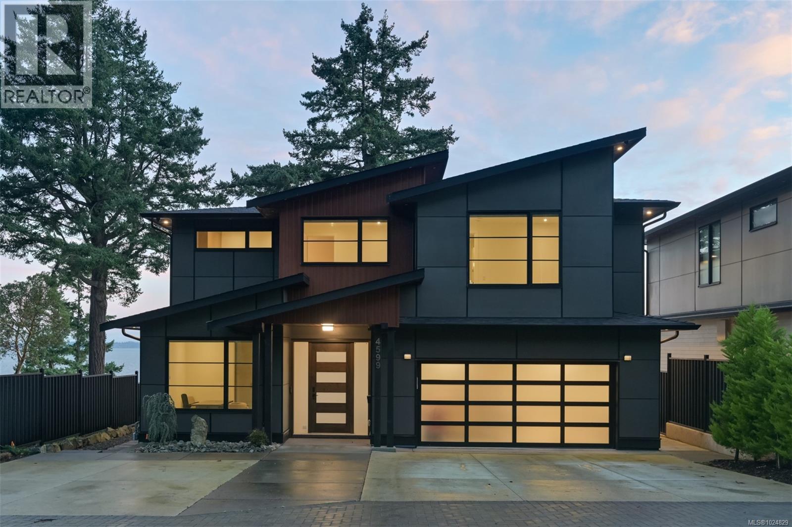 4599 Cordova Bay Rd - 3