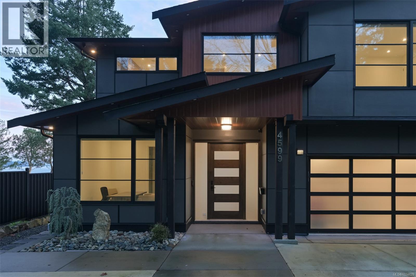  4599 Cordova Bay Road, Saanich