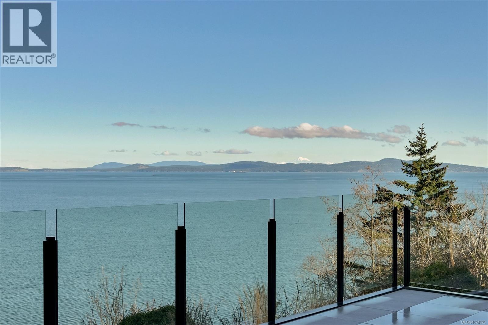 4599 Cordova Bay Rd - 39