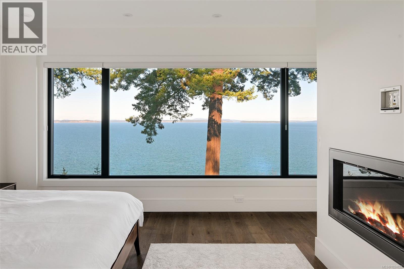  4599 Cordova Bay Road, Saanich