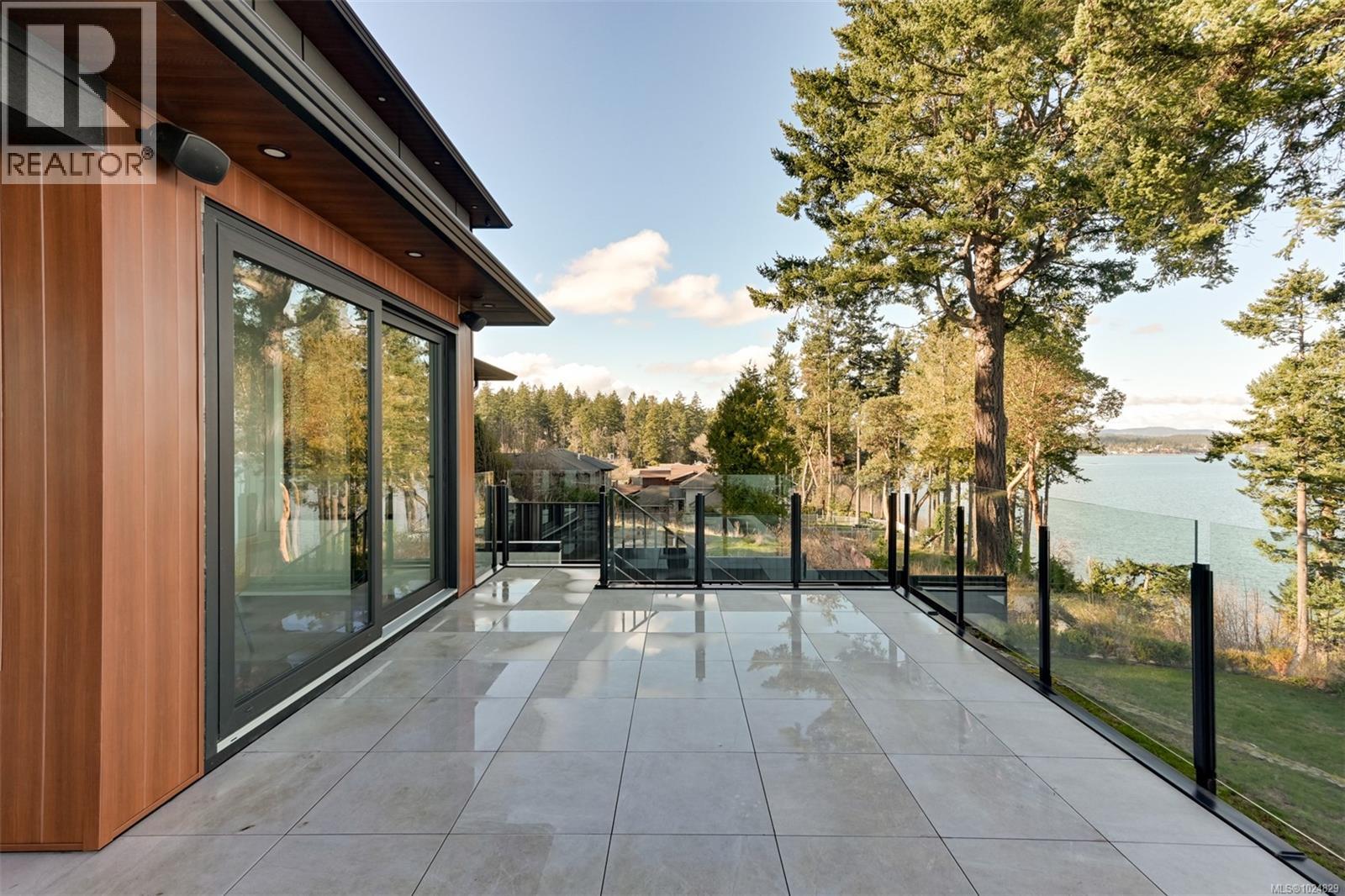  4599 Cordova Bay Road, Saanich