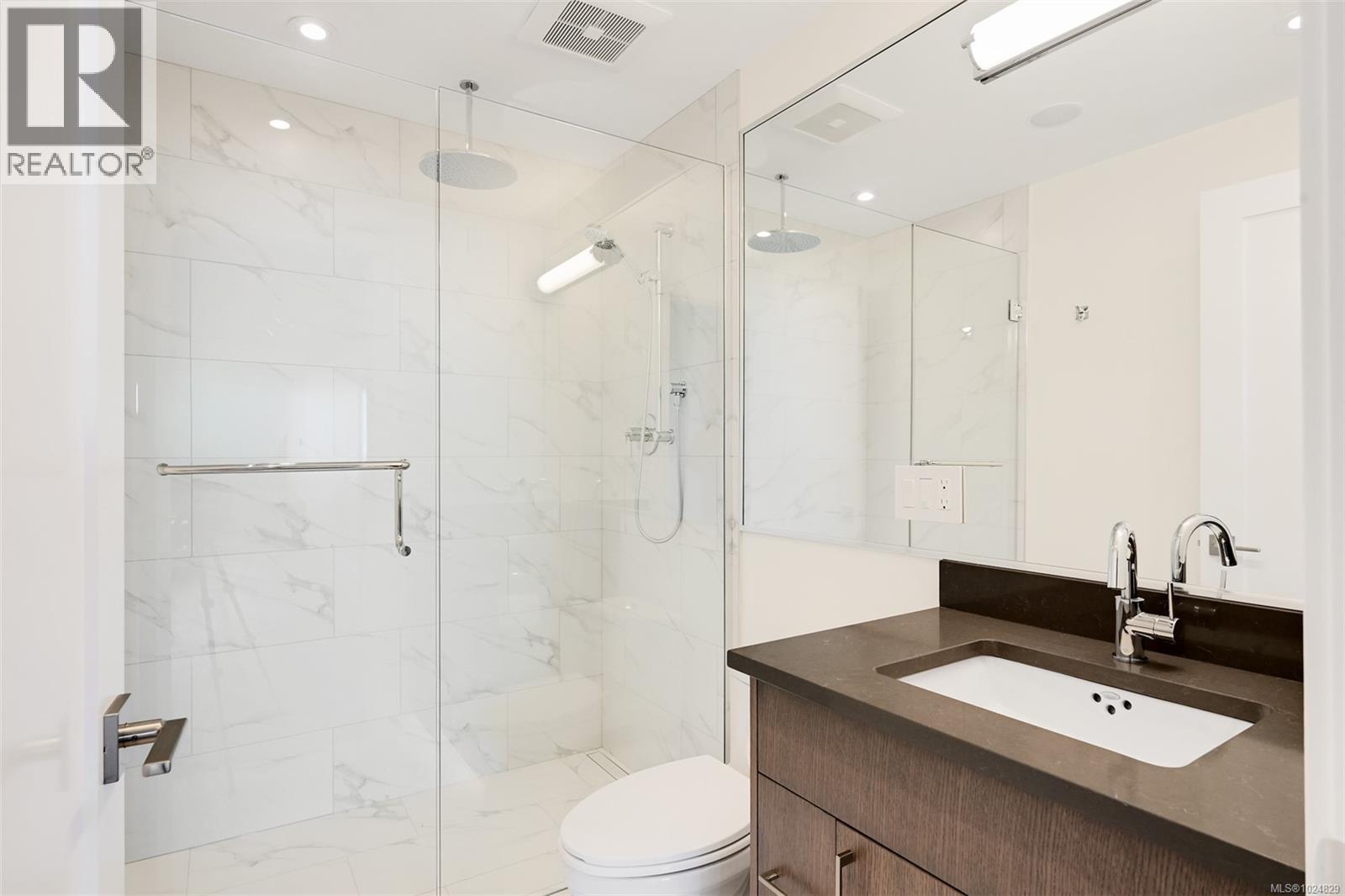 4599 Cordova Bay Rd - 64