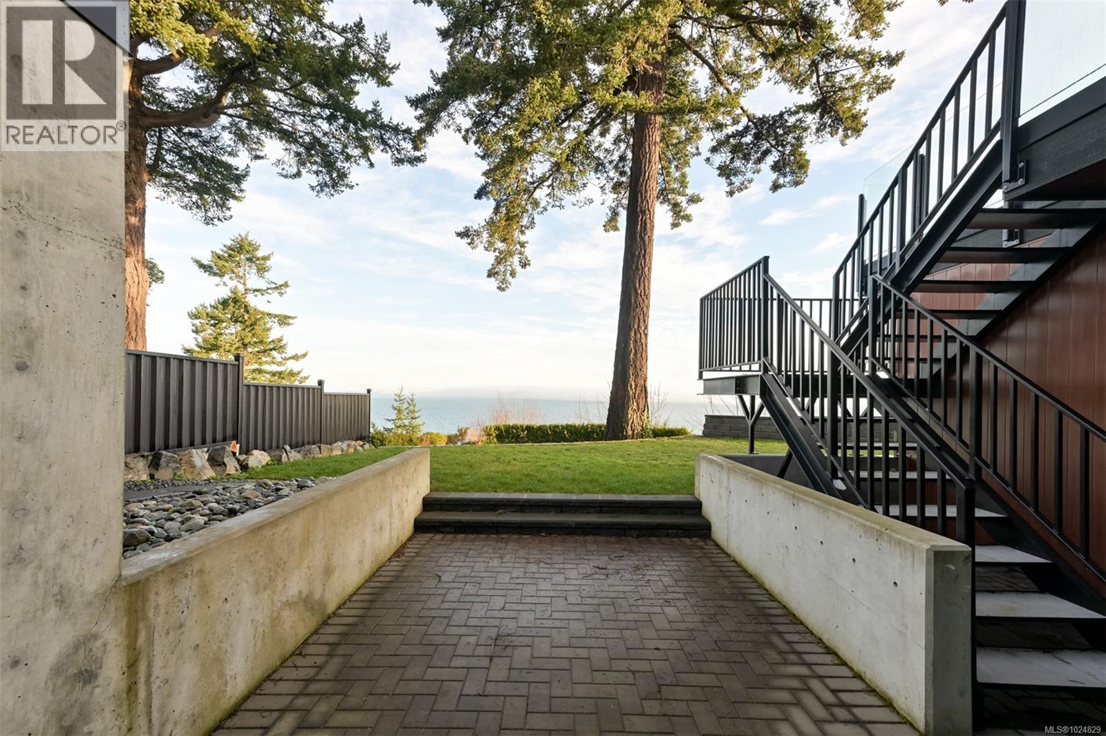 4599 Cordova Bay Rd - 78