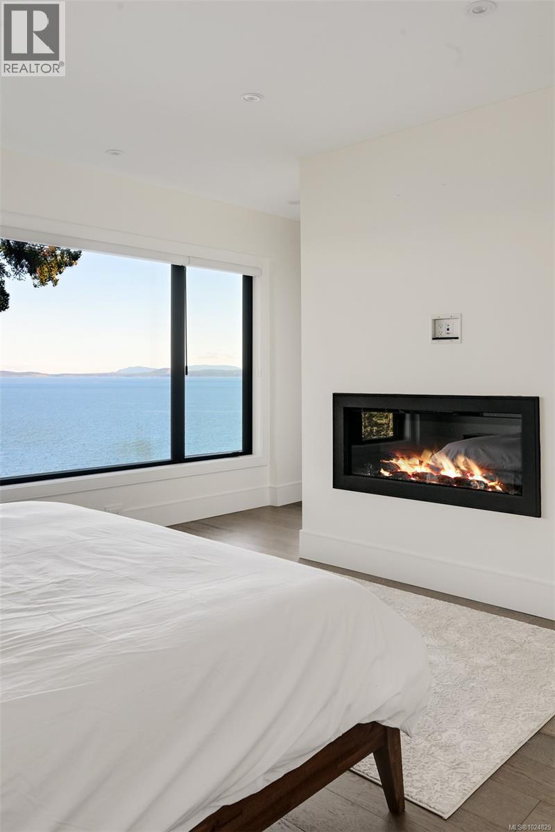 4599 Cordova Bay Rd - 49