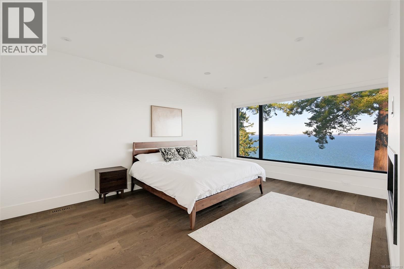  4599 Cordova Bay Road, Saanich