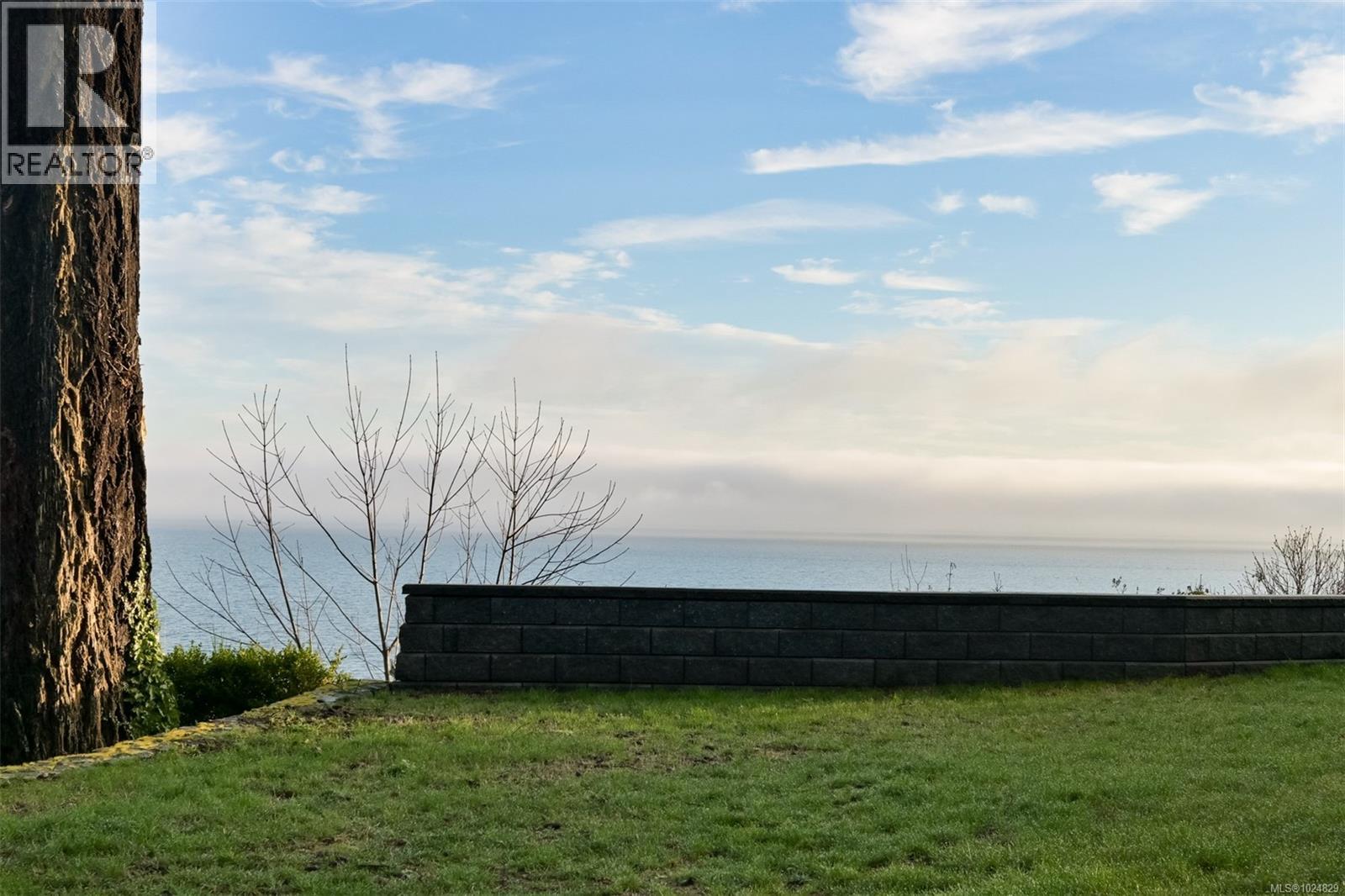 4599 Cordova Bay Rd - 81