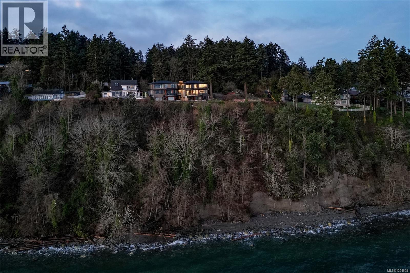 4599 Cordova Bay Rd - 84