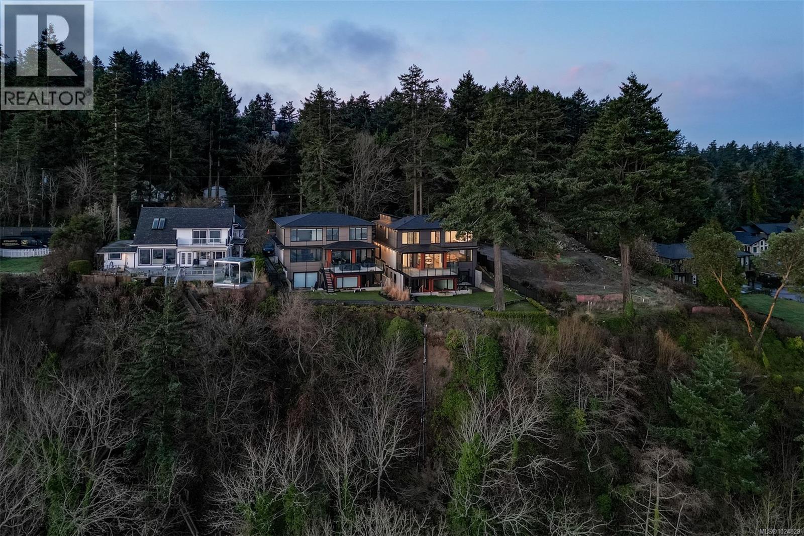  4599 Cordova Bay Road, Saanich