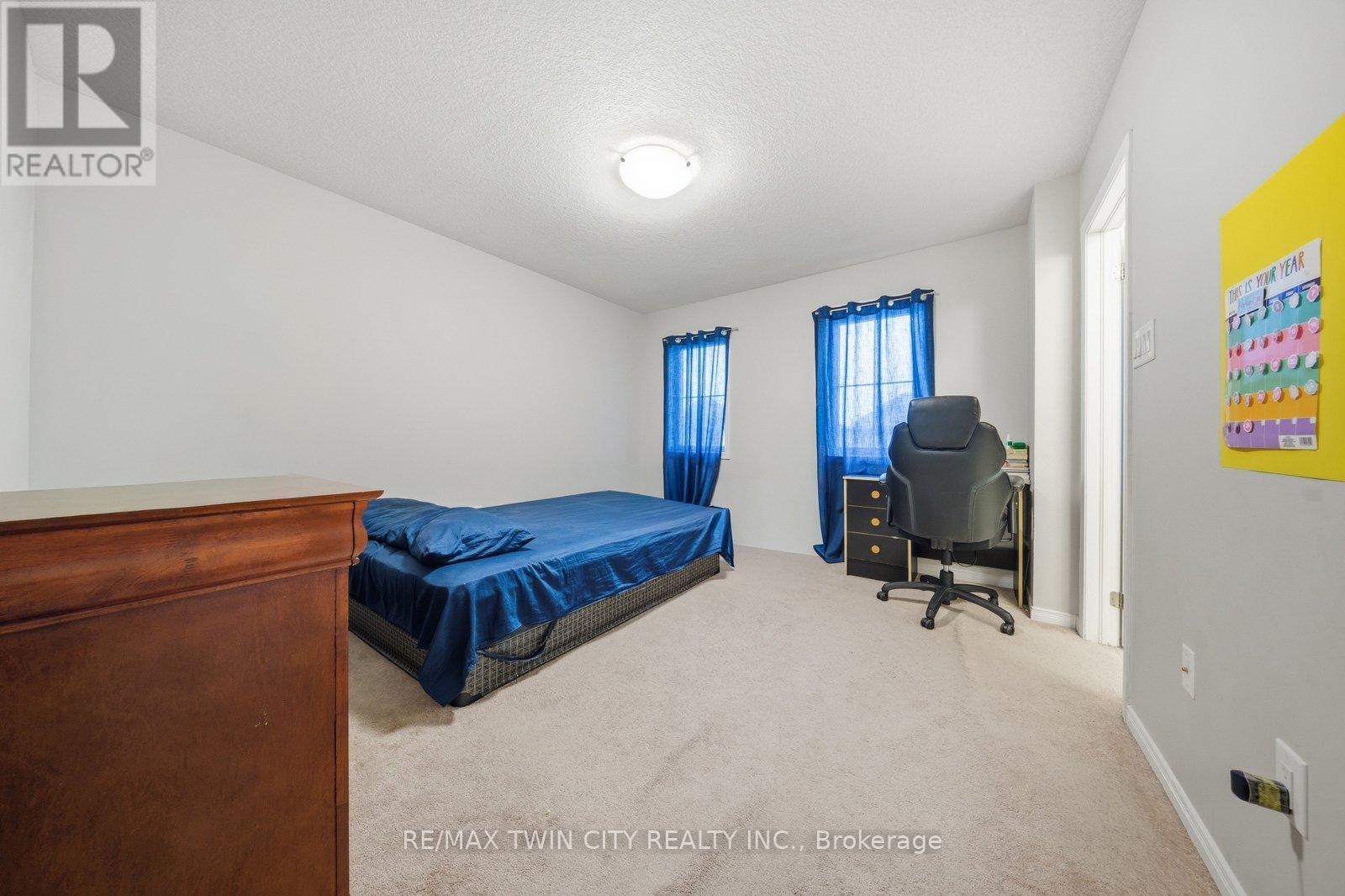 126 MUNRO CIRCLE - 17