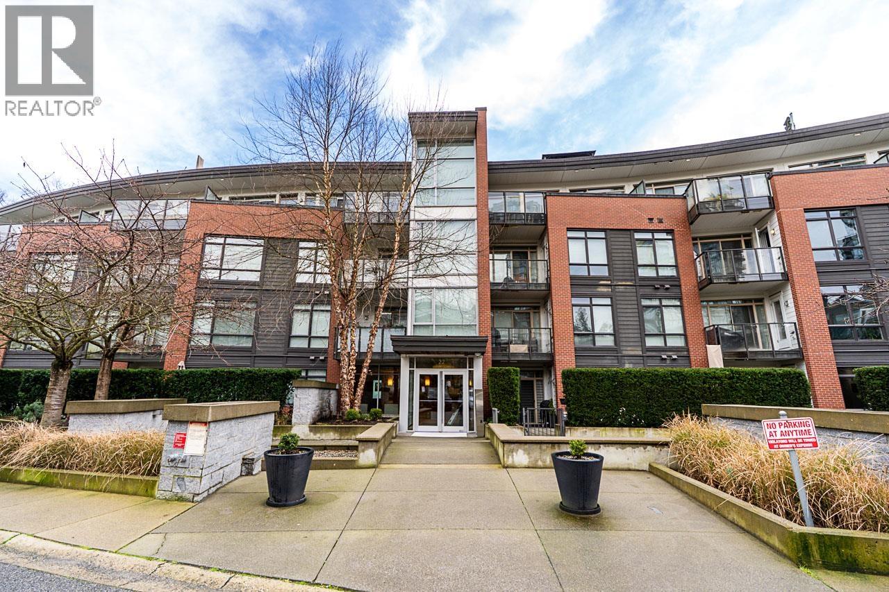 319 22 E ROYAL AVENUE, New Westminster