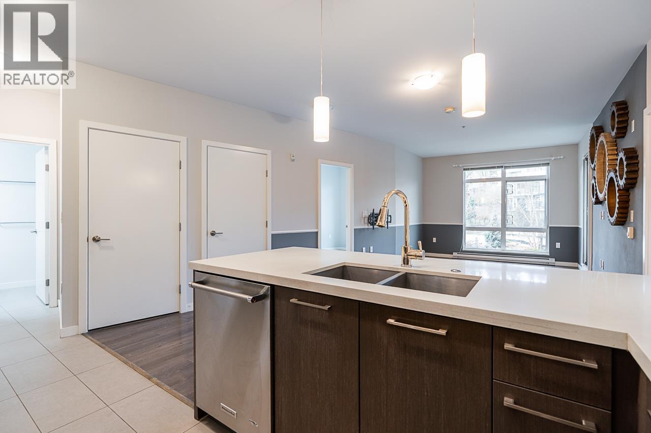 319 22 E ROYAL AVENUE, New Westminster