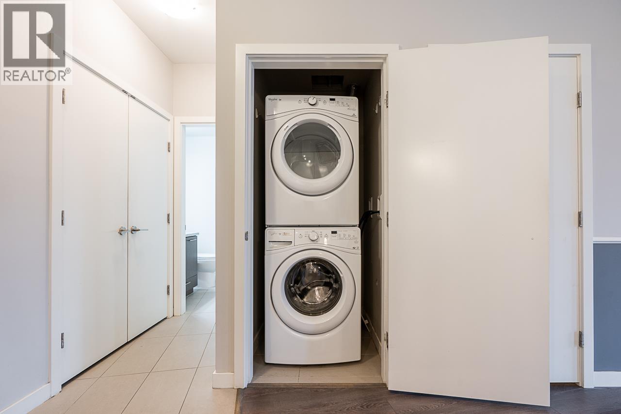 319 22 E ROYAL AVENUE, New Westminster