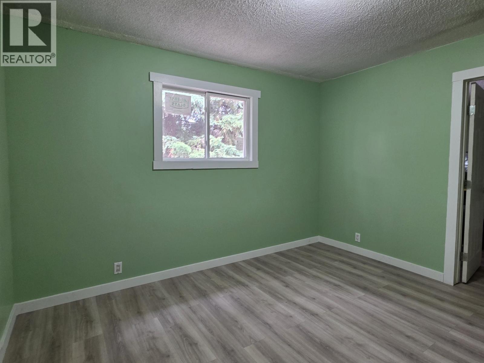 2512 DOMINION AVENUE - 11