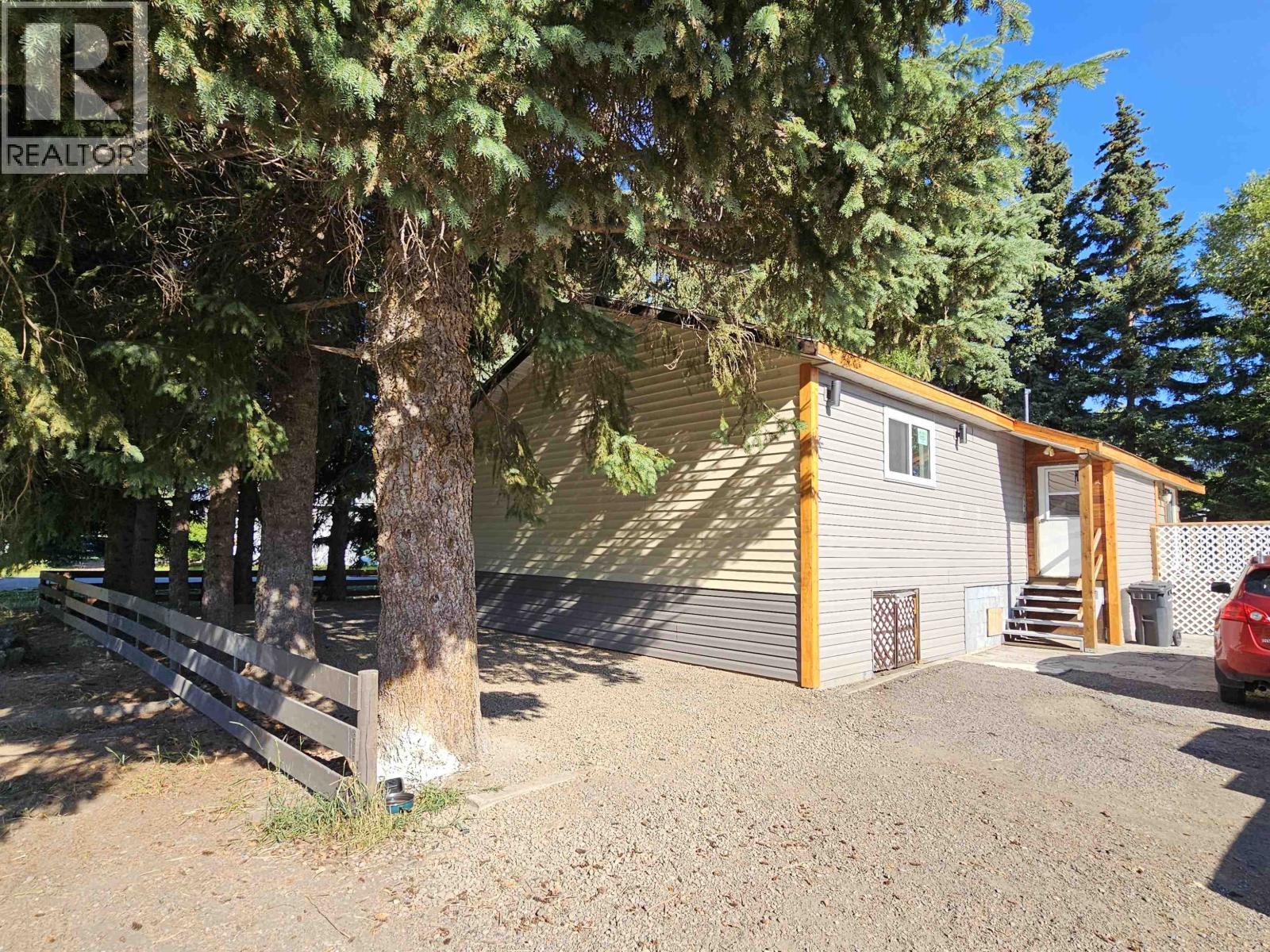 2512 DOMINION AVENUE - 25