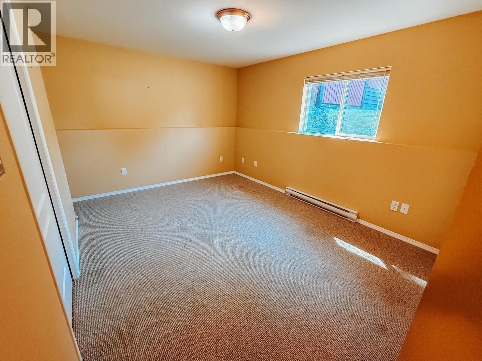 4719 CARIBOO DRIVE - 11