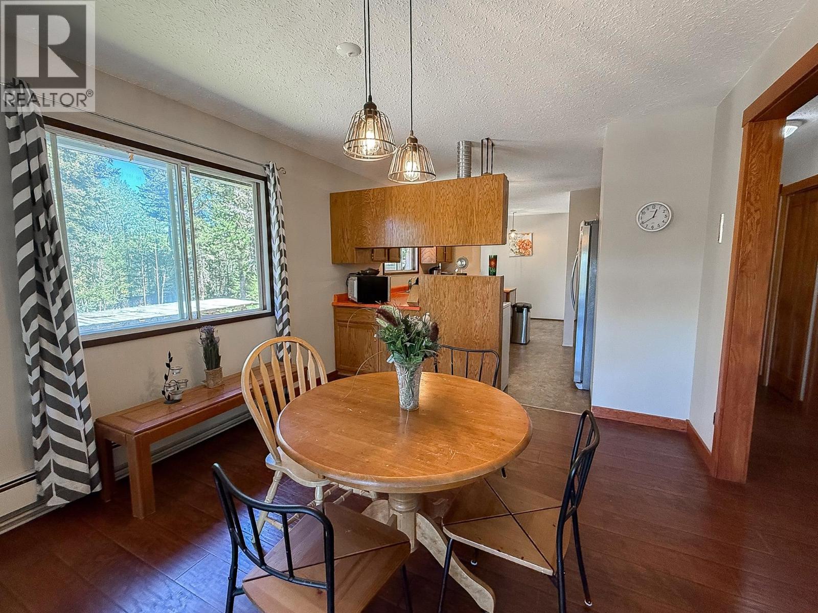 4719 CARIBOO DRIVE - 17