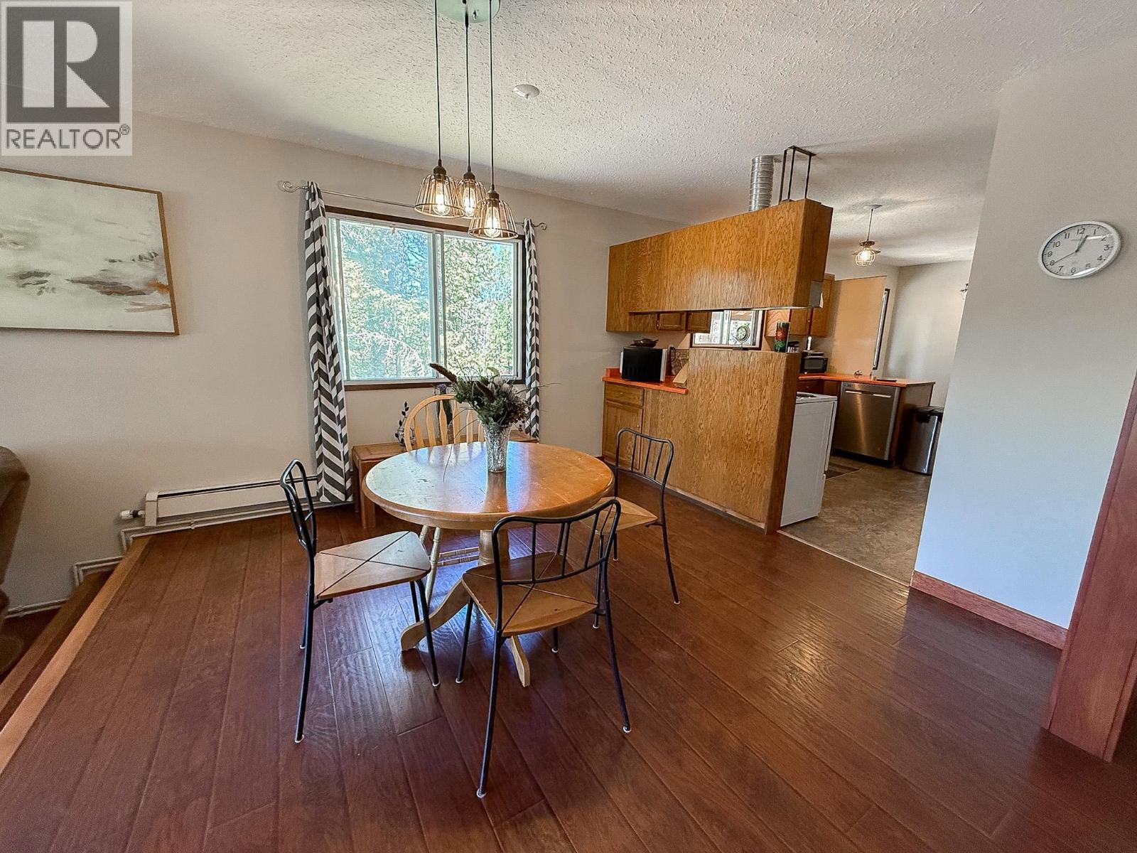 4719 CARIBOO DRIVE - 18