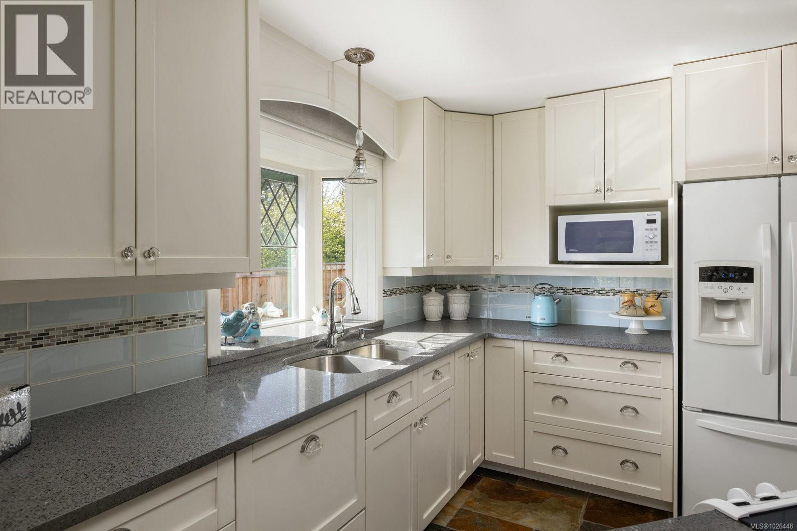 10807 MADRONA DR - 14