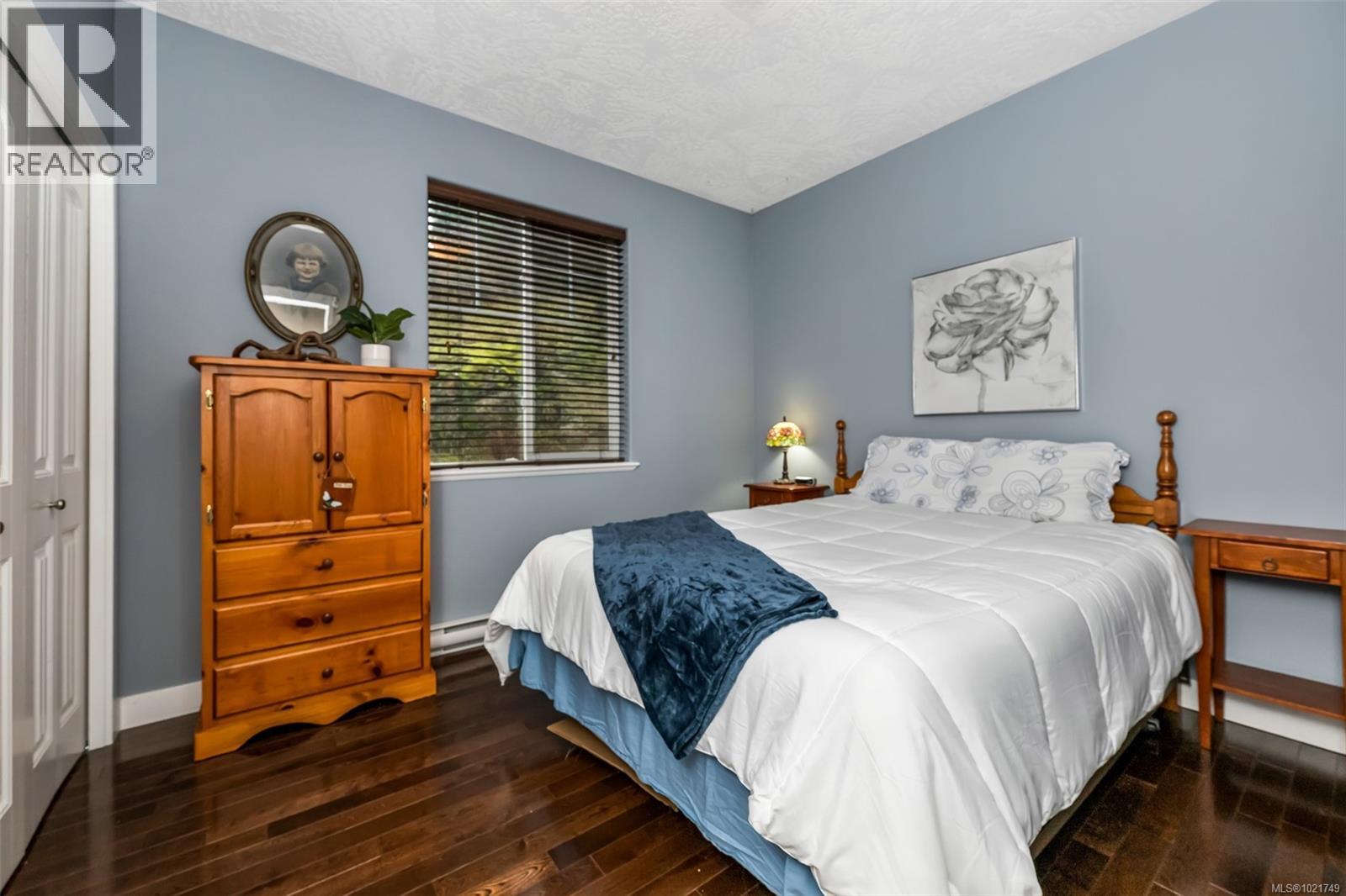  1153 DEERVIEW Place, Langford