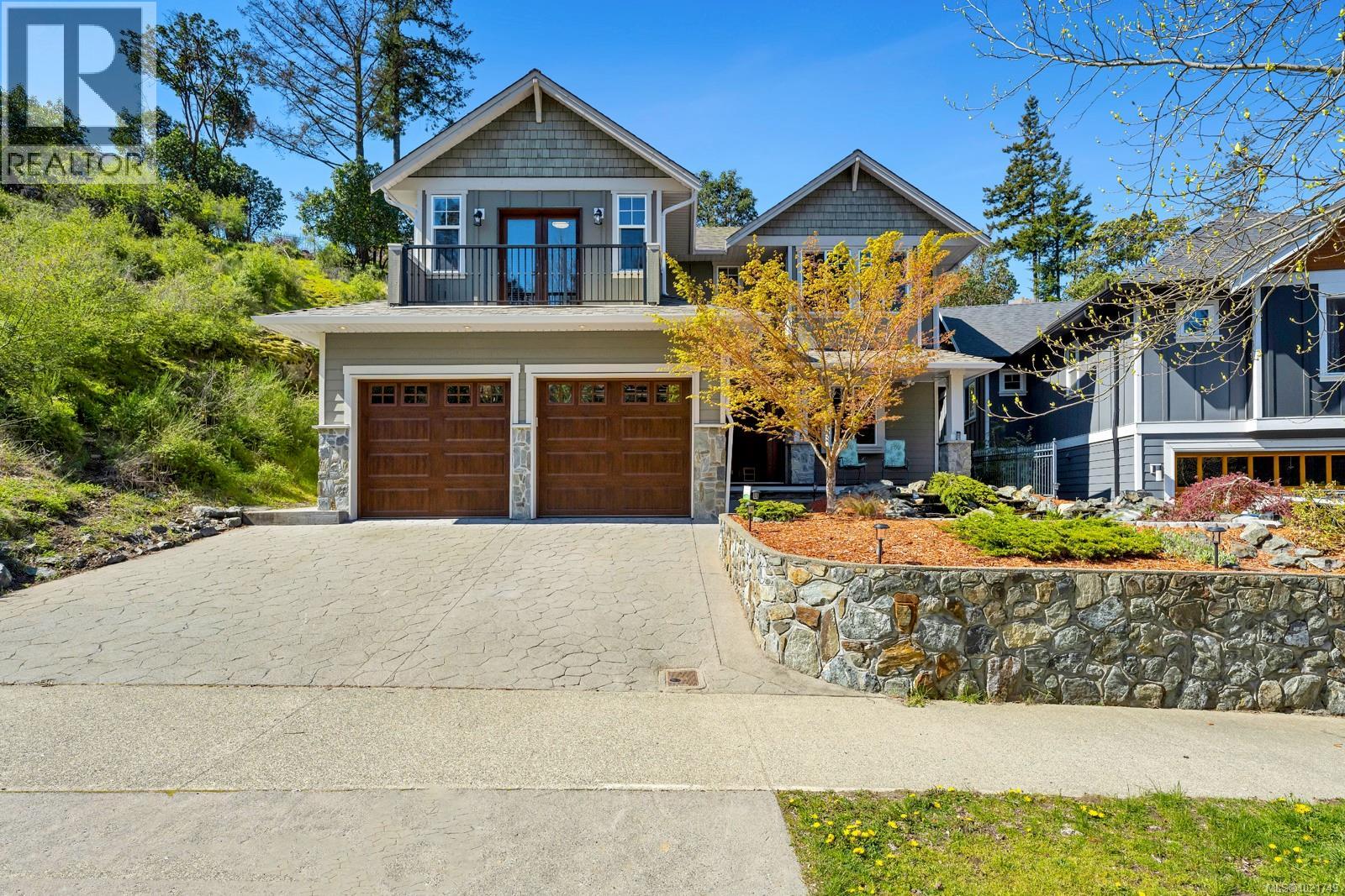  1153 DEERVIEW Place, Langford