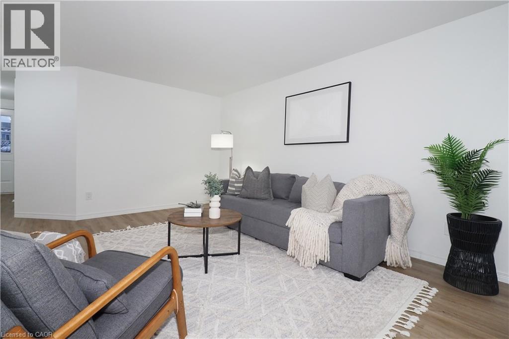 433 EXMOOR Street - Photo 5 of 35, Waterloo, Ontario