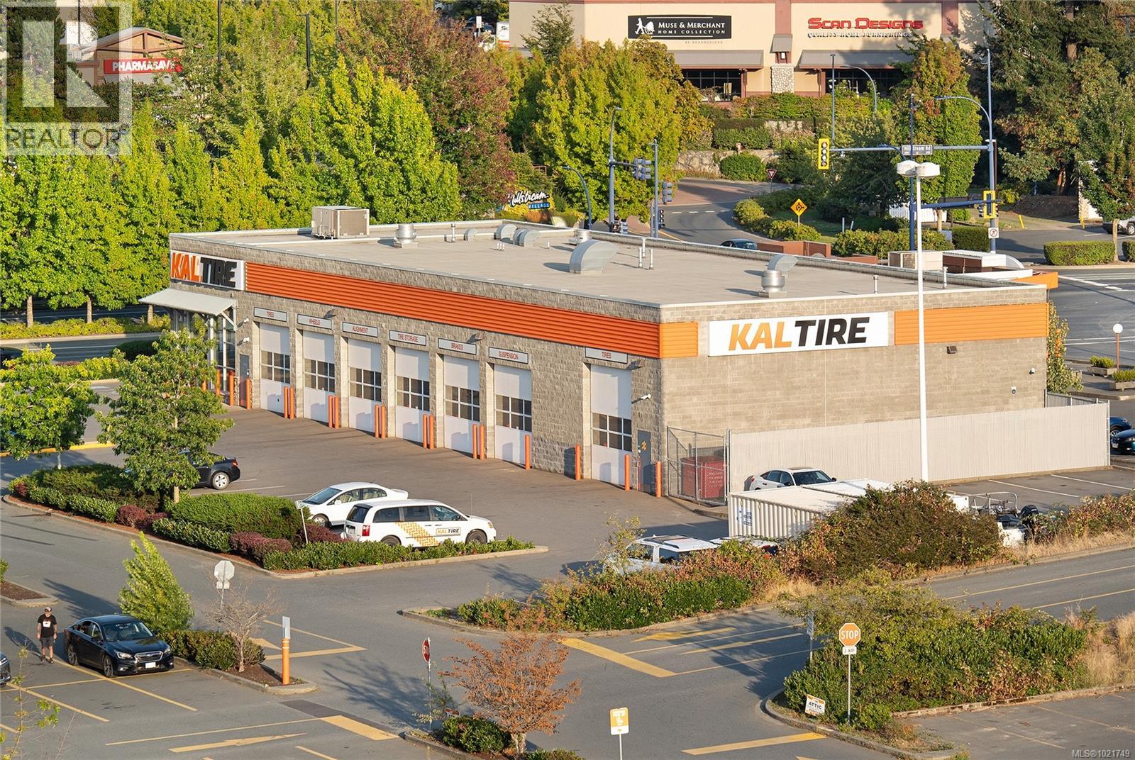  1153 DEERVIEW Place, Langford