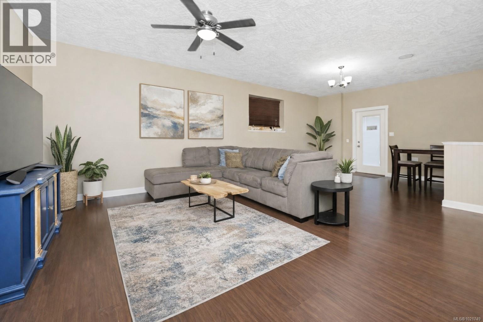  1153 DEERVIEW Place, Langford