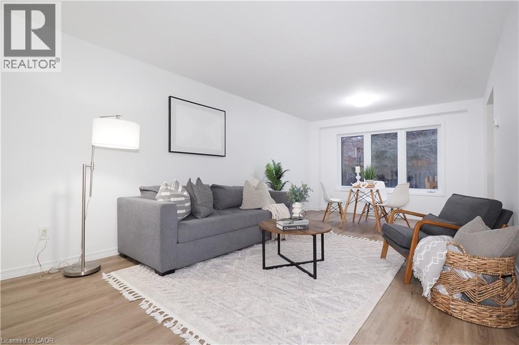 433 EXMOOR Street - Photo 4 of 35, Waterloo, Ontario