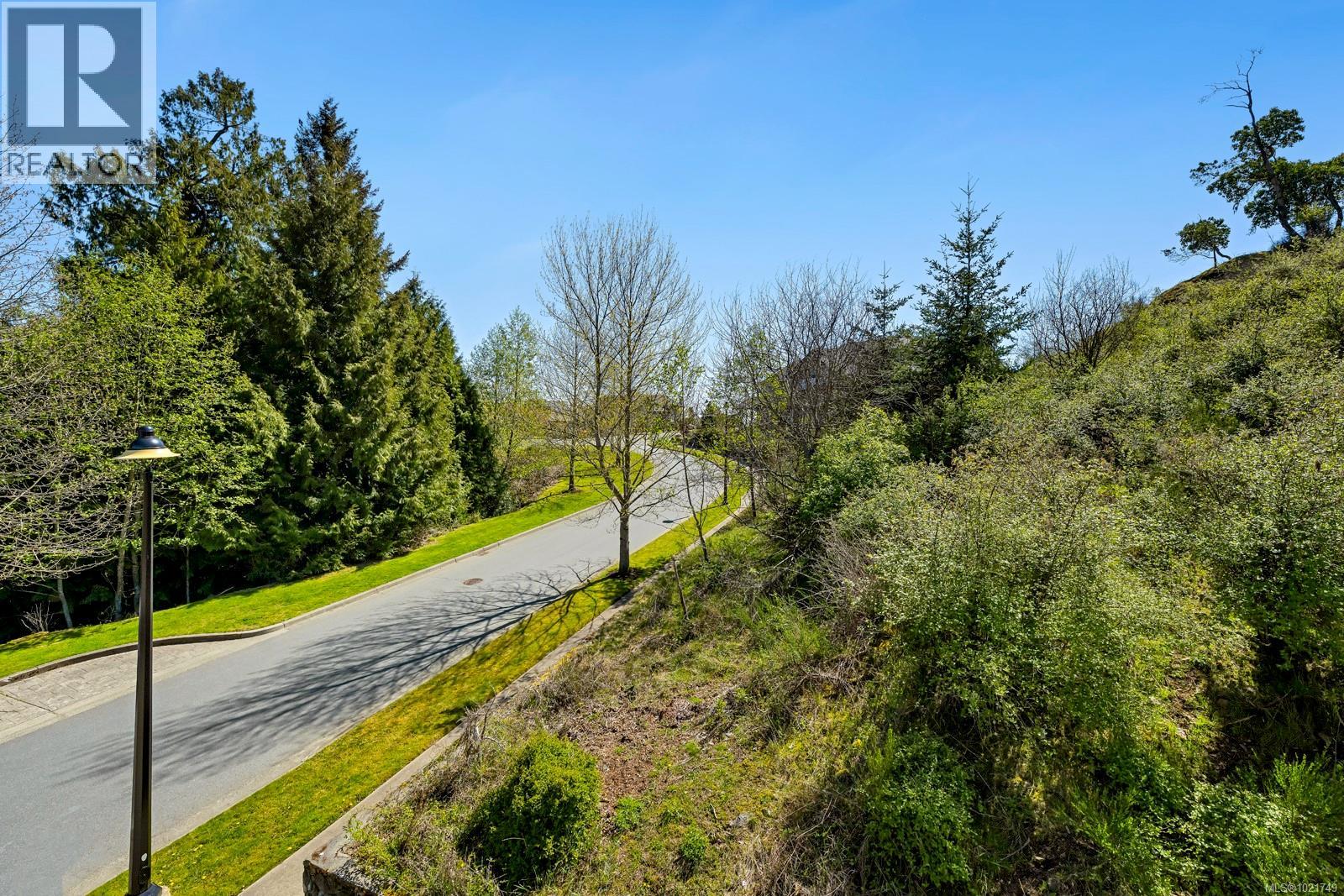  1153 DEERVIEW Place, Langford