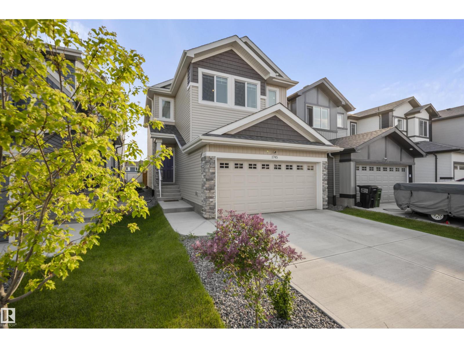 1745 ERKER WY NW, Edmonton