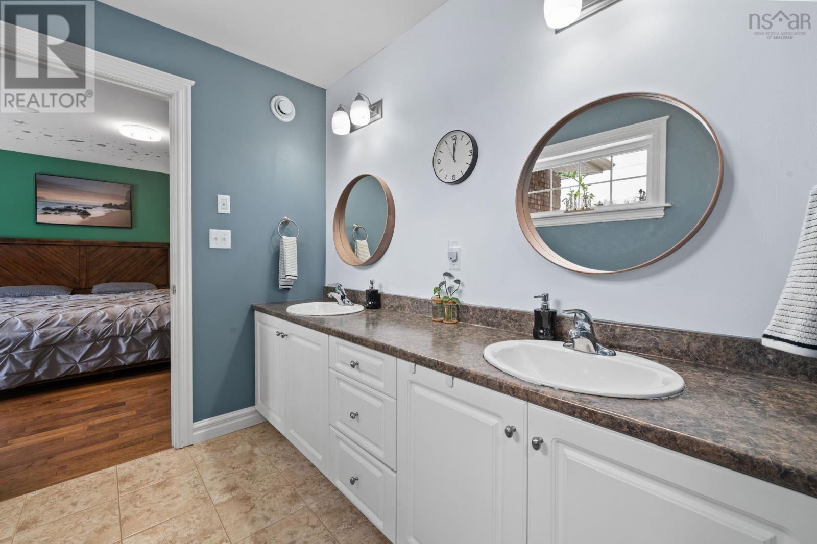 Property 26 of 49 of 51 Windridge Lane