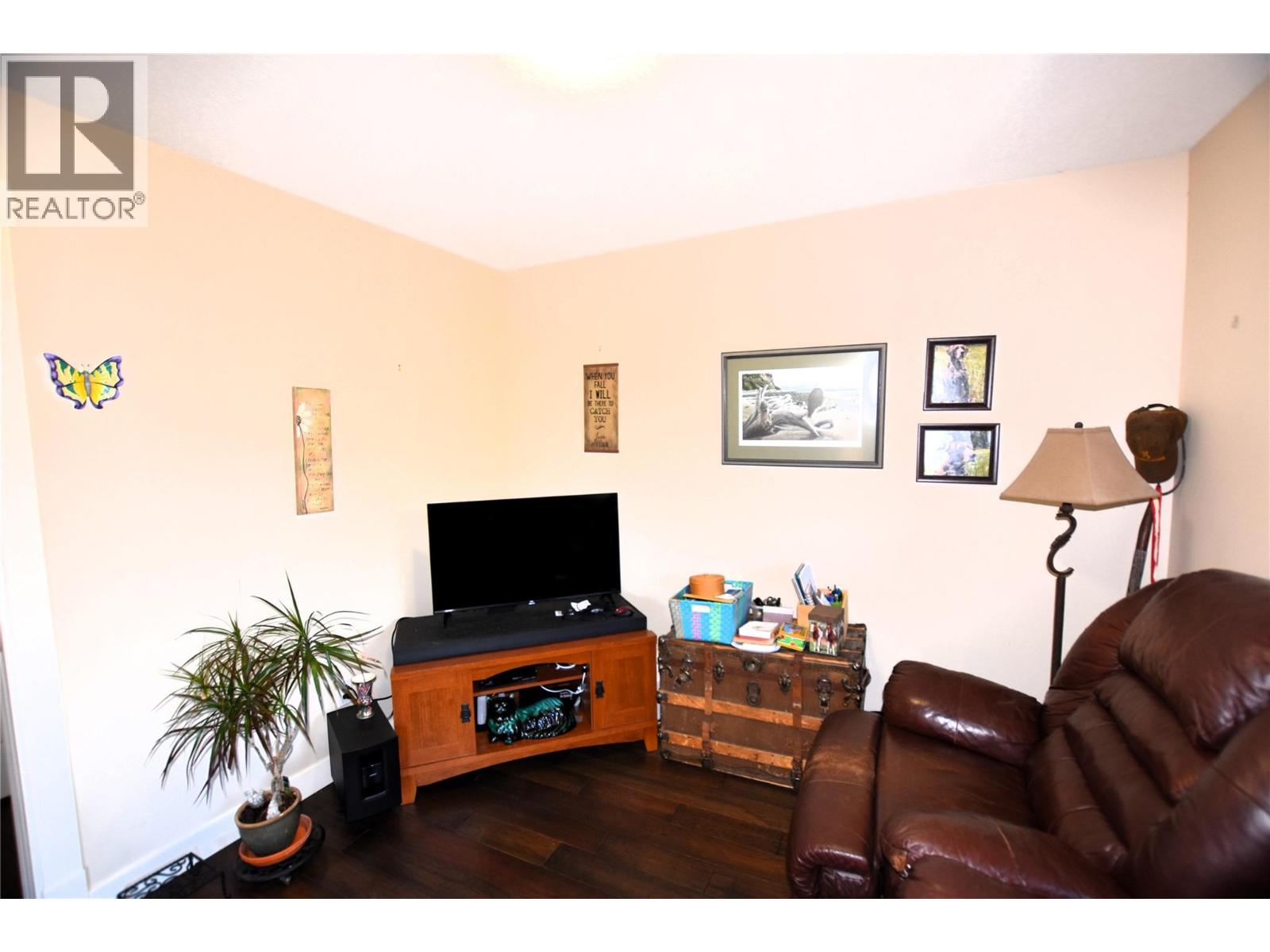  494 Kingfisher Avenue, Vernon