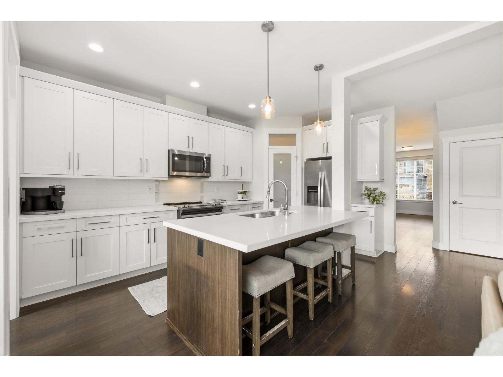 27072 35B AVENUE, Langley