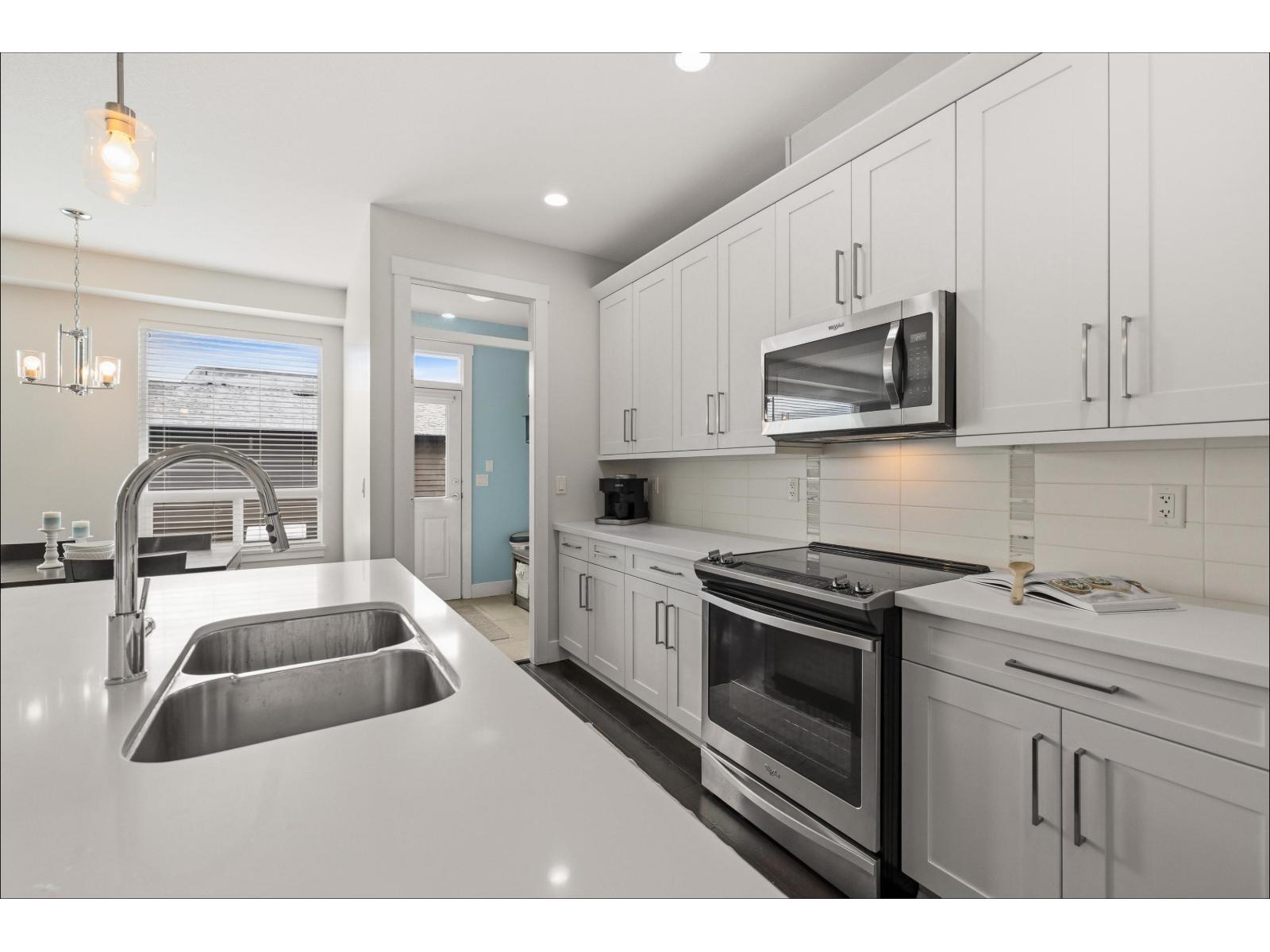 27072 35B AVENUE, Langley