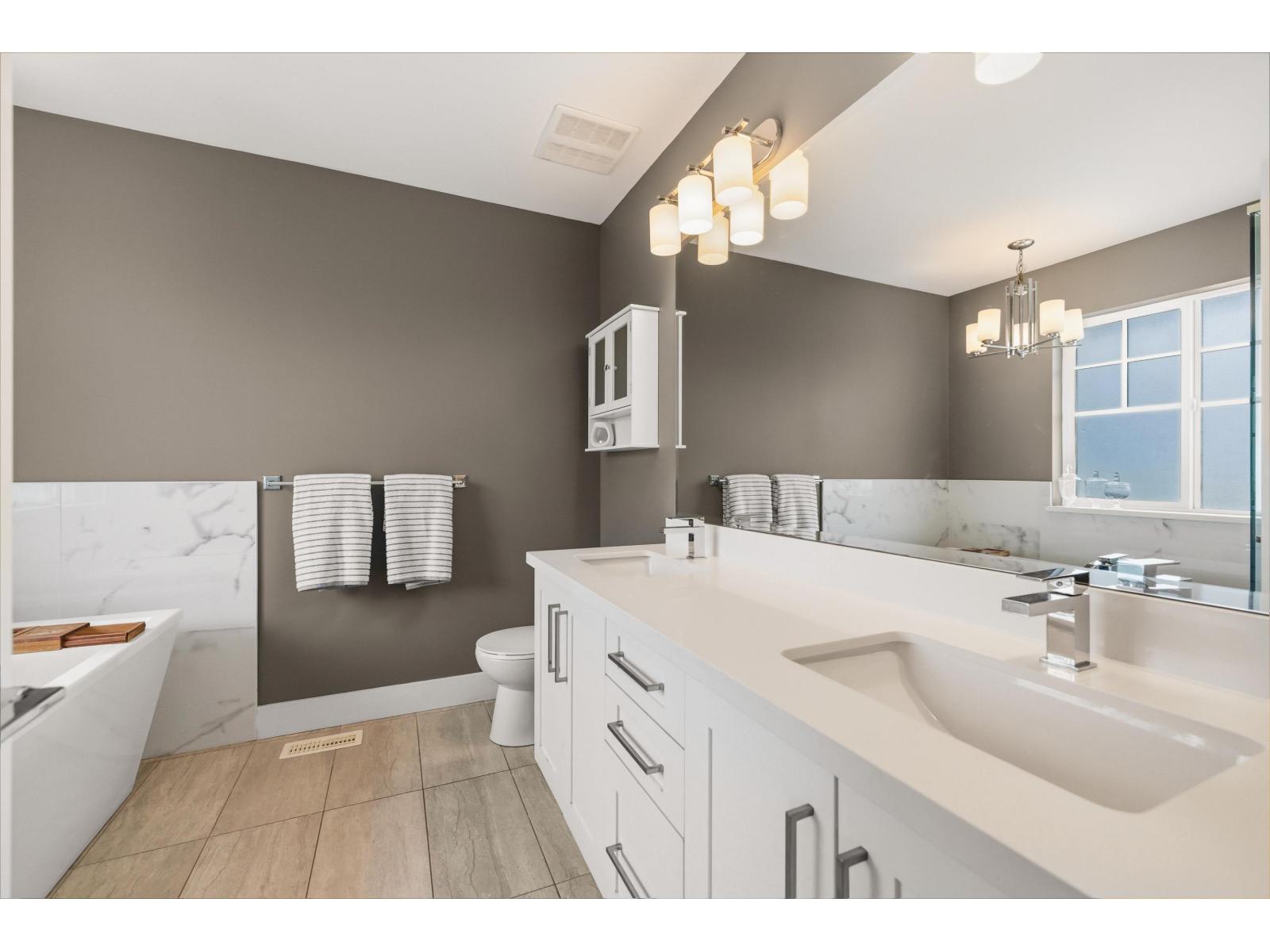 27072 35B AVENUE, Langley