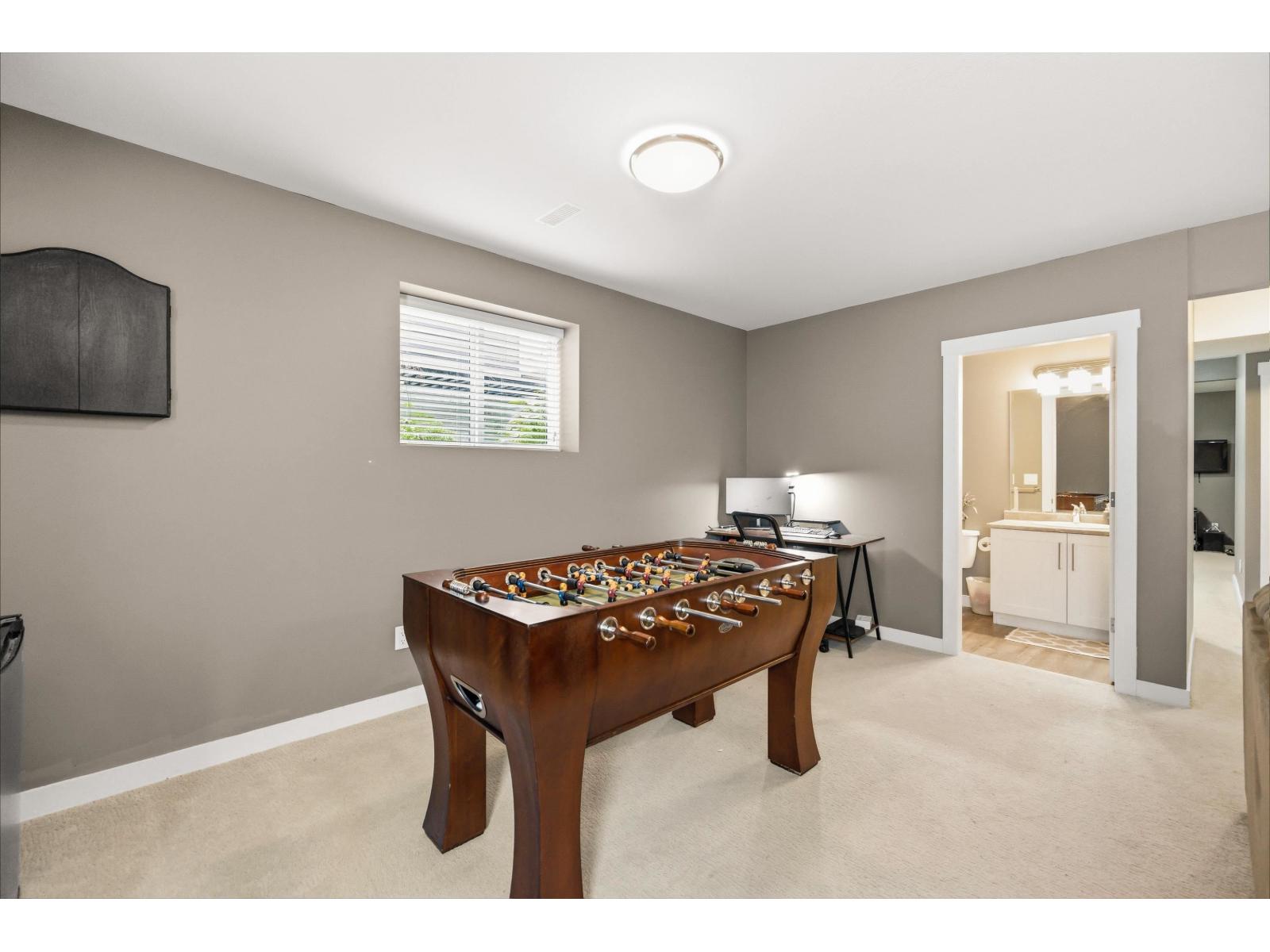 27072 35B AVENUE, Langley