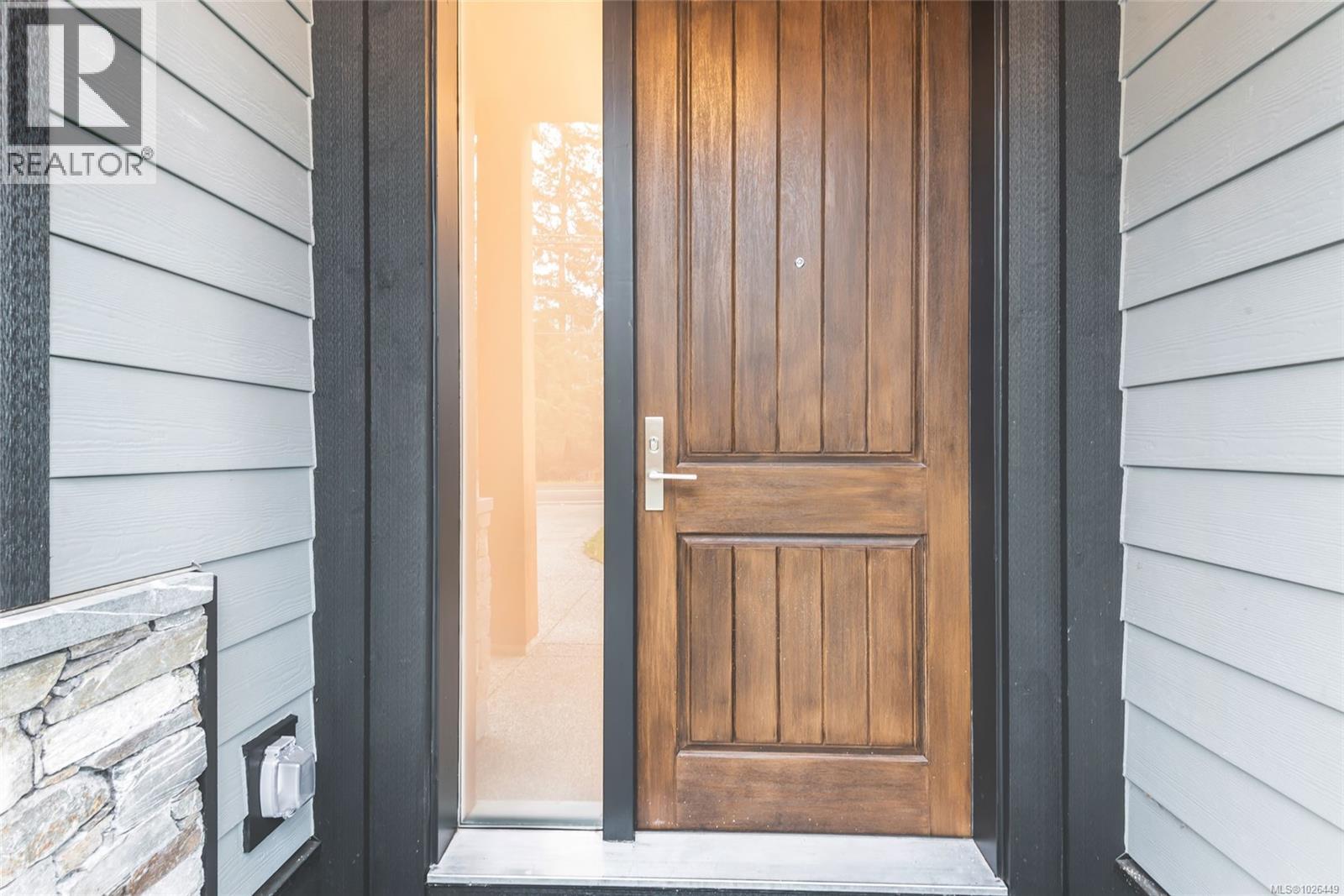 858 Wembley Rd - 11