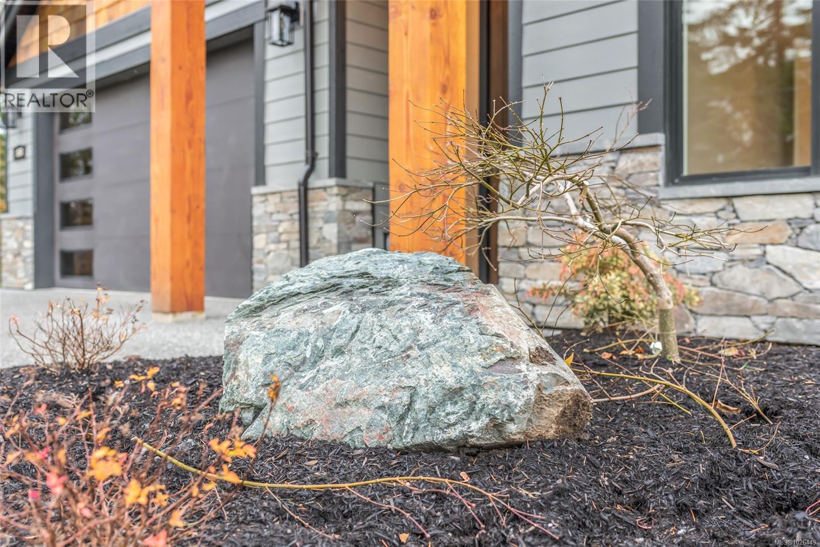 858 Wembley Rd - 13