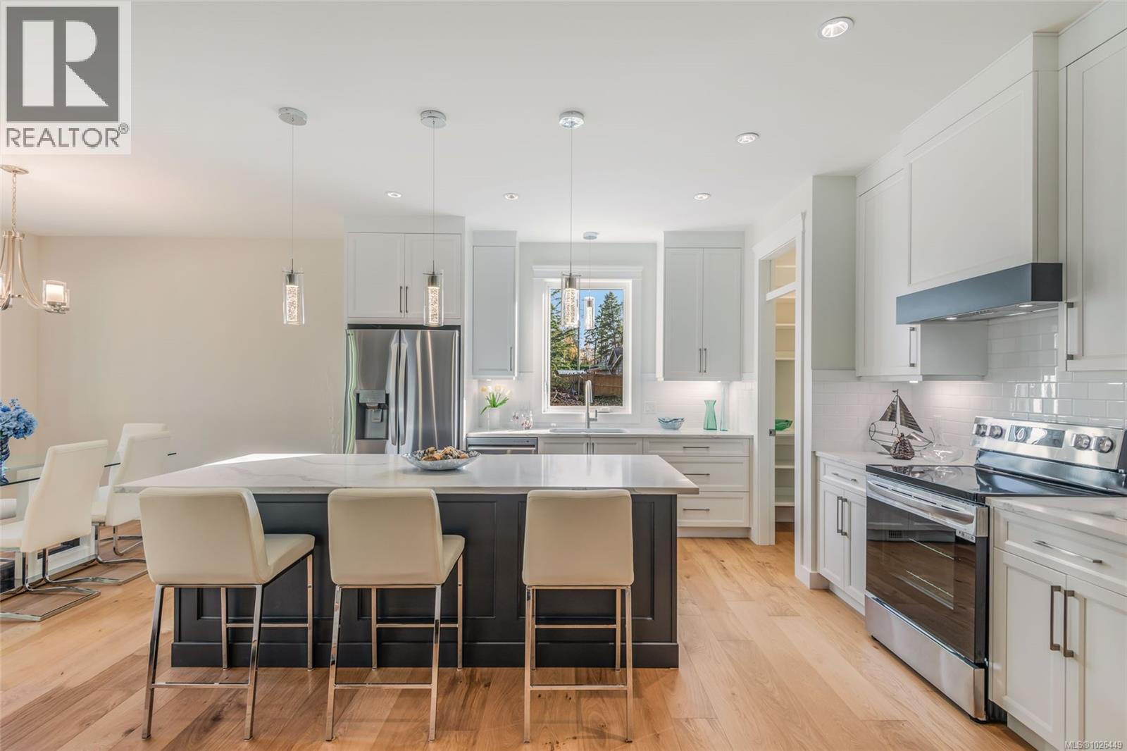 858 Wembley Rd - 21